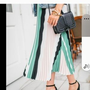Pleated color block midi skirt
